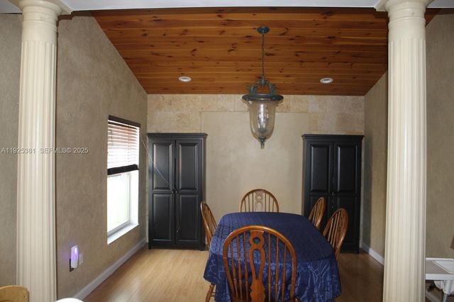 18801 NW 5th St, Pembroke Pines, FL 33029