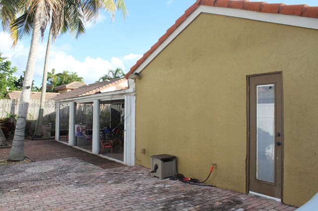 18801 NW 5th St, Pembroke Pines, FL 33029