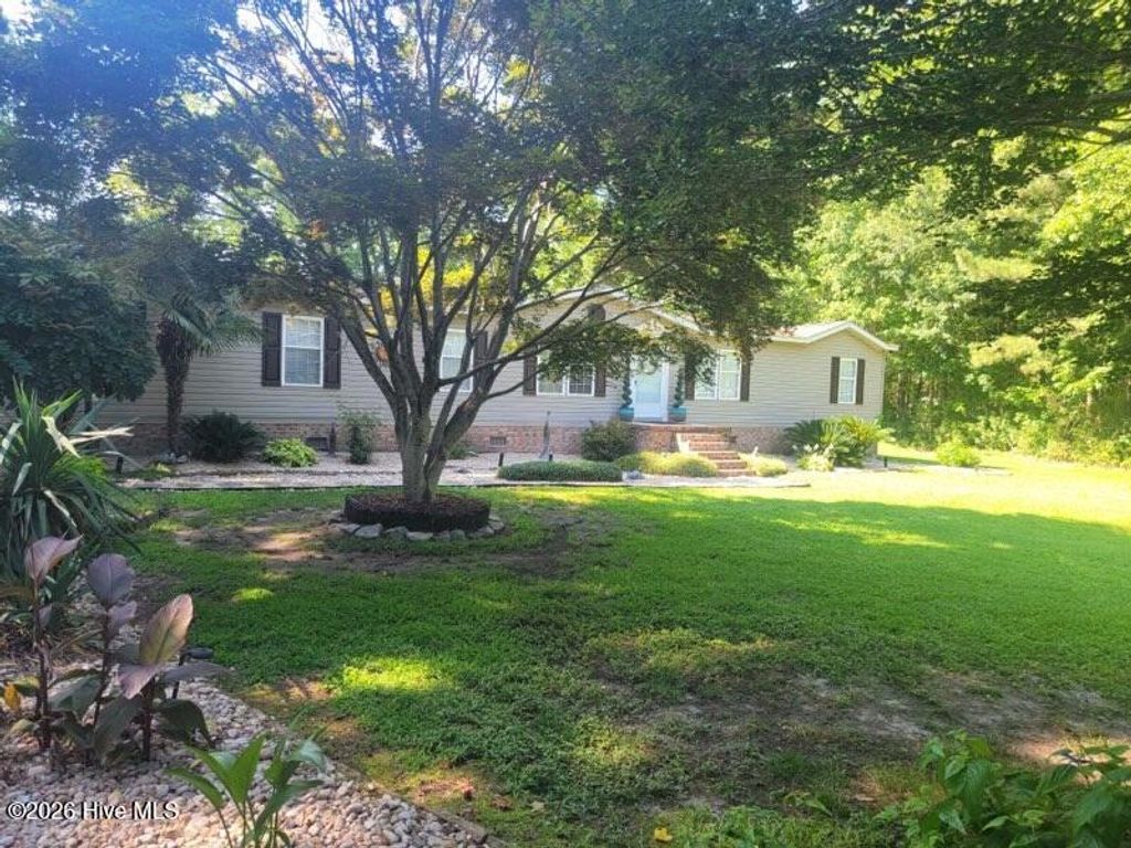 113 Coinjock Village Drive, Barco, NC 27917