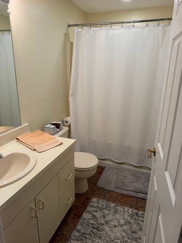 44 Elm St 304, Worcester, MA 01609
