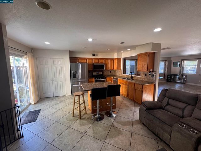 4008 Galenez Way, Antioch, CA 94531