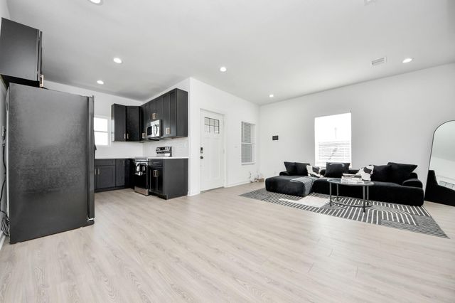 9732 Tuffly Street B, Houston, TX 77029