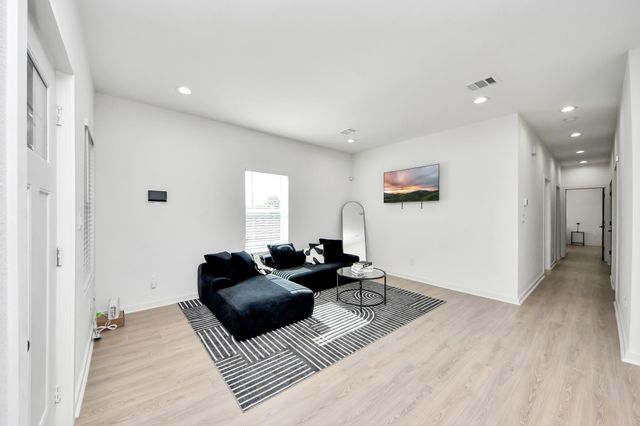 9732 Tuffly Street B, Houston, TX 77029