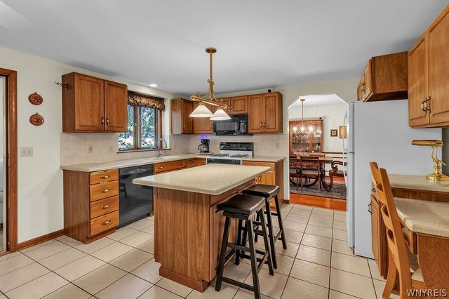 110 Parkview Drive, Grand Island, NY 14072
