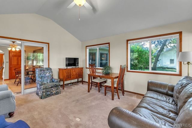 110 Parkview Drive, Grand Island, NY 14072