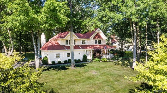 110 Parkview Drive, Grand Island, NY 14072