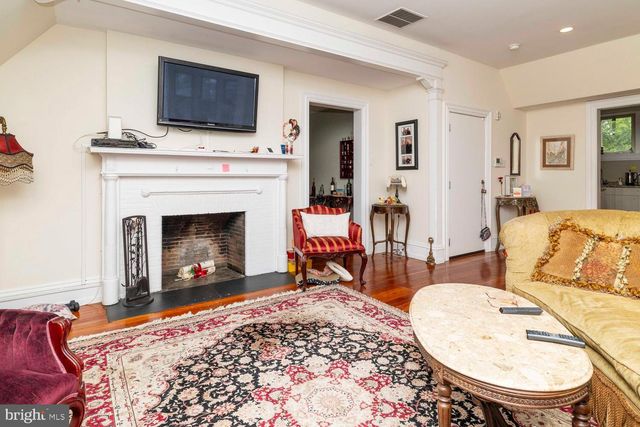 143 W WALNUT LN, Philadelphia, PA 19144