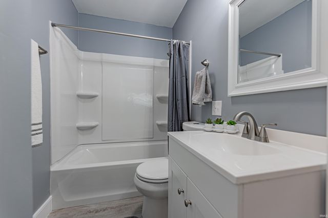 4806 Stratford Road, Evansville, IN 47710