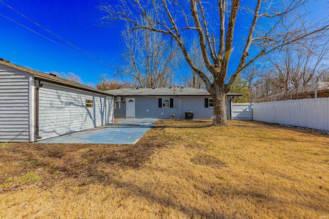 4806 Stratford Road, Evansville, IN 47710