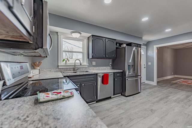 4806 Stratford Road, Evansville, IN 47710