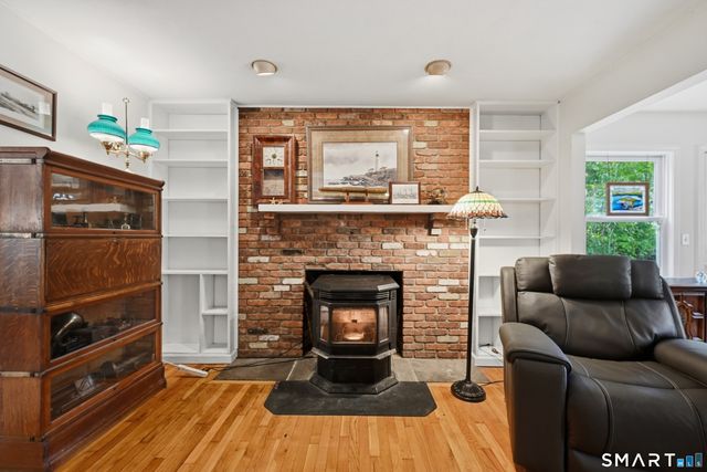 27 Danvers Road, New Milford, CT 06776