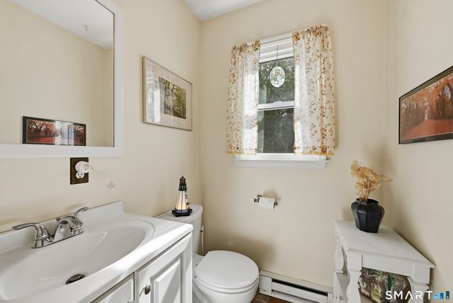 27 Danvers Road, New Milford, CT 06776