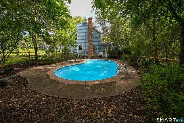 27 Danvers Road, New Milford, CT 06776