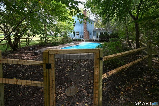 27 Danvers Road, New Milford, CT 06776