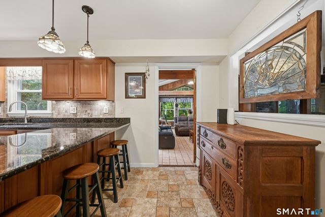 27 Danvers Road, New Milford, CT 06776