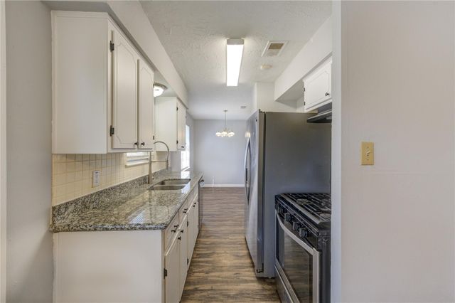 5327 Crestmont Street, Baytown, TX 77521