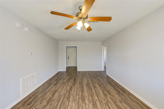 5327 Crestmont Street, Baytown, TX 77521