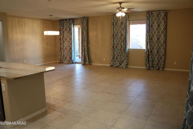 11704 W Boll Bloom Drive, Marana, AZ 85653