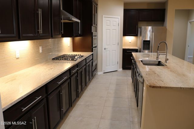 11704 W Boll Bloom Drive, Marana, AZ 85653