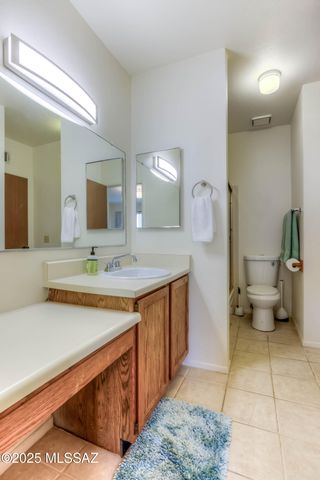 3690 N Country Club Rd Apt 1010, Tucson, AZ 85716