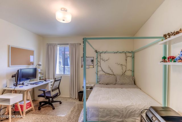 3690 N Country Club Rd Apt 1010, Tucson, AZ 85716