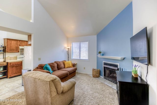 3690 N Country Club Rd Apt 1010, Tucson, AZ 85716