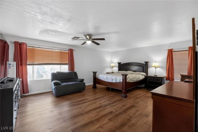 7408 Shallow Glen Court, Las Vegas, NV 89129