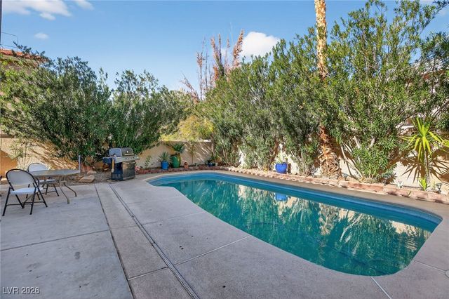 7408 Shallow Glen Court, Las Vegas, NV 89129