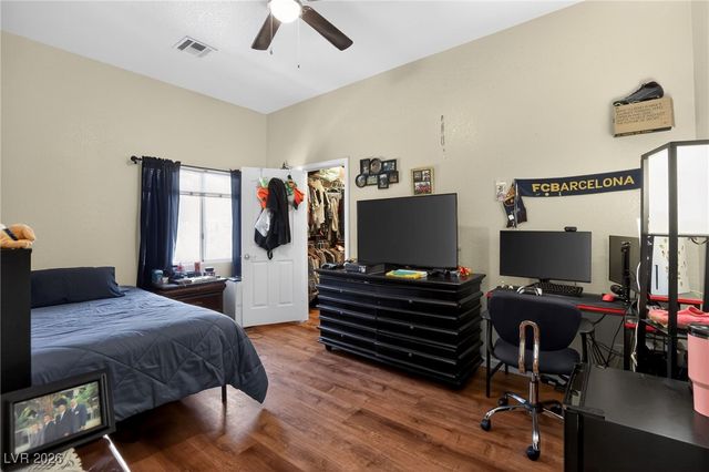 7408 Shallow Glen Court, Las Vegas, NV 89129