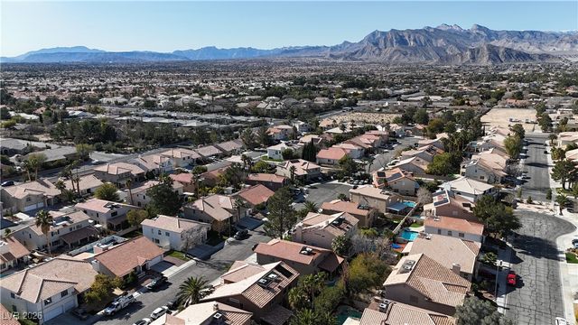 7408 Shallow Glen Court, Las Vegas, NV 89129