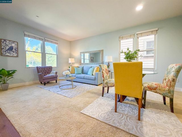 3198 S Front St, Hercules, CA 94547