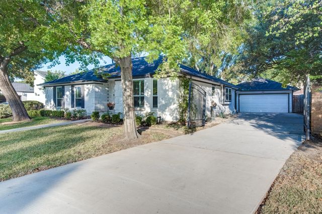 1711 S Kirkwood Road, Houston, TX 77077