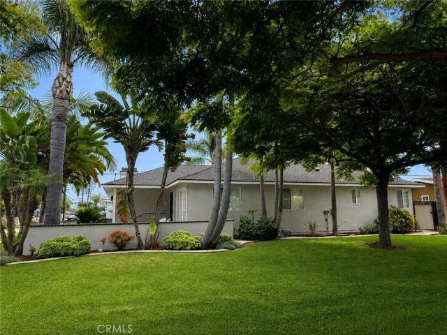 5832 E. Conant St., Long Beach, CA 90808