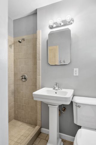 208 Crestmont Dr, Hendersonville, TN 37075