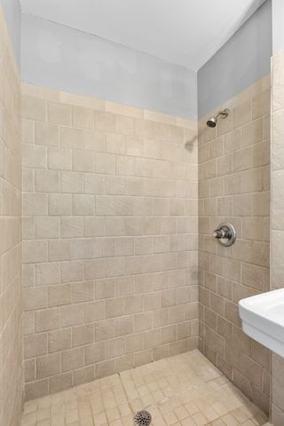 208 Crestmont Dr, Hendersonville, TN 37075