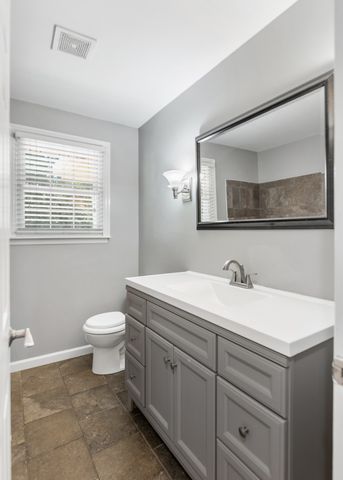 208 Crestmont Dr, Hendersonville, TN 37075