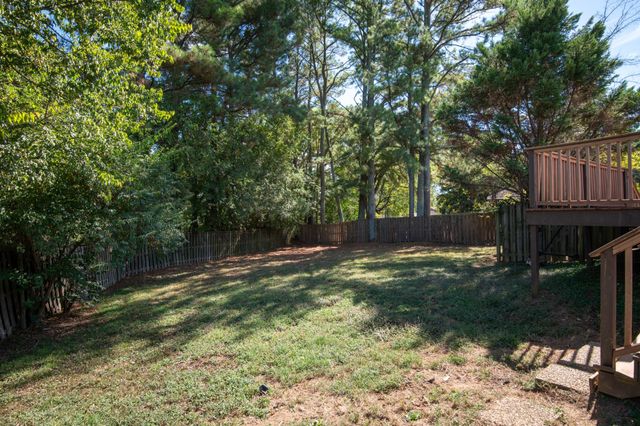 208 Crestmont Dr, Hendersonville, TN 37075