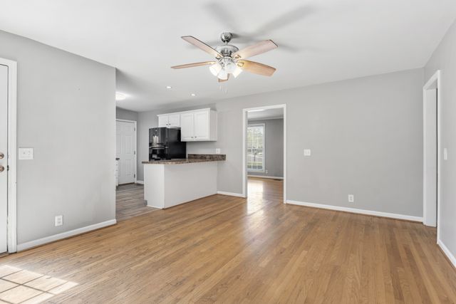 208 Crestmont Dr, Hendersonville, TN 37075