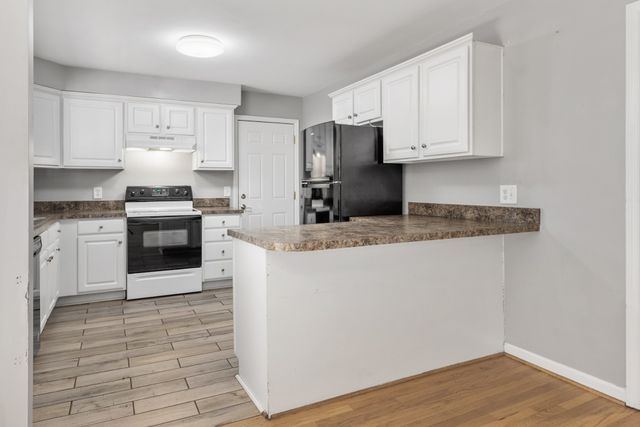 208 Crestmont Dr, Hendersonville, TN 37075