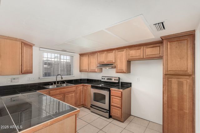 3821 N 28TH Street, Phoenix, AZ 85016