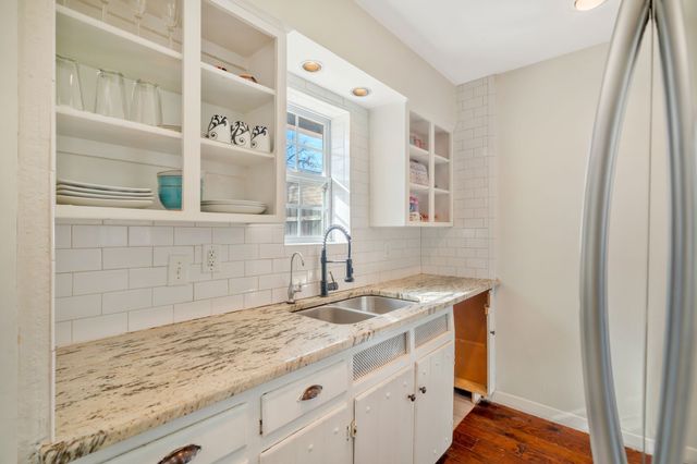 2320 Meadow Lark, Irving, TX 75060