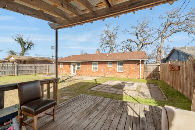 2320 Meadow Lark, Irving, TX 75060