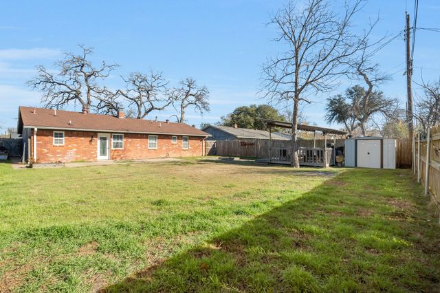 2320 Meadow Lark, Irving, TX 75060