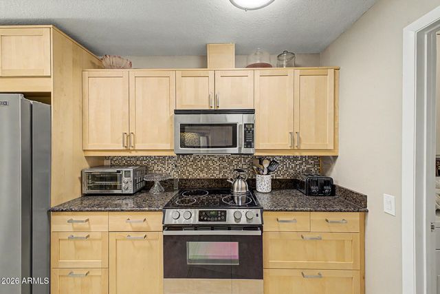 10454 W PALMERAS Drive, Sun City, AZ 85373