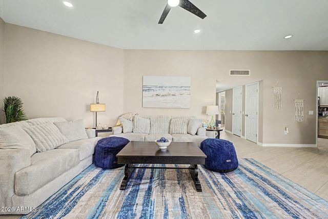 10454 W PALMERAS Drive, Sun City, AZ 85373