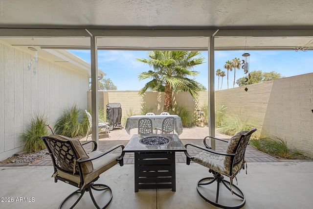 10454 W PALMERAS Drive, Sun City, AZ 85373