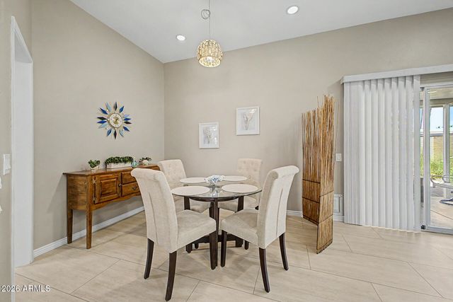 10454 W PALMERAS Drive, Sun City, AZ 85373