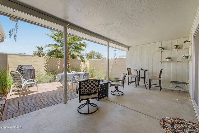 10454 W PALMERAS Drive, Sun City, AZ 85373