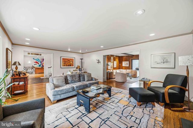 330 BENT RD, Wyncote, PA 19095