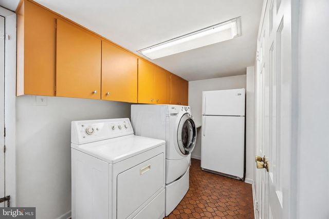 330 BENT RD, Wyncote, PA 19095